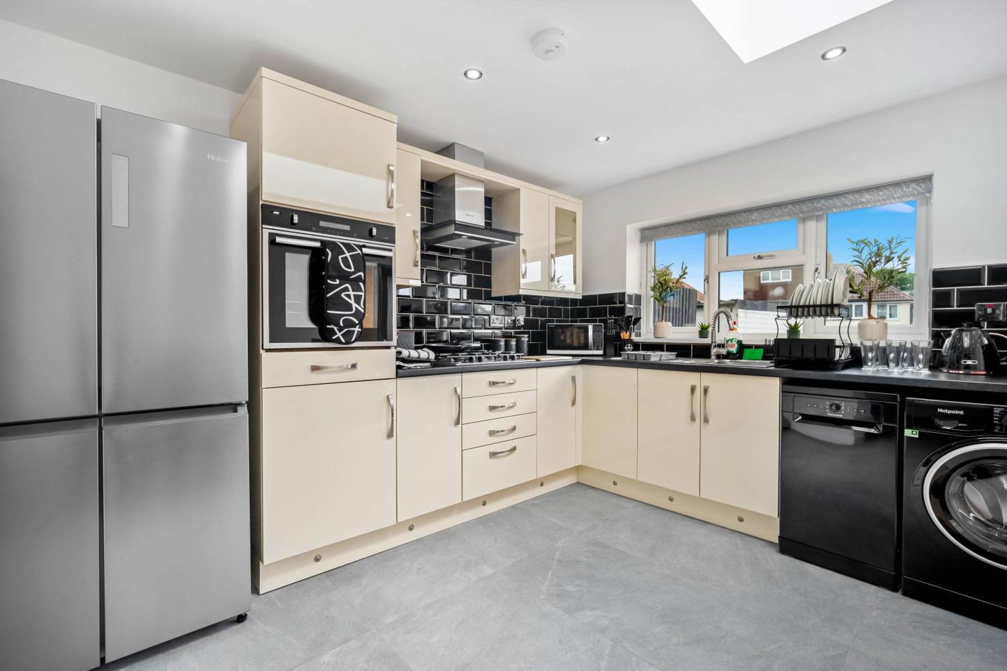 5 Bedroom House Solihull 10 Mins Drive From Bhx & Nec Private Off Road Parking Birmingham Exteriör bild