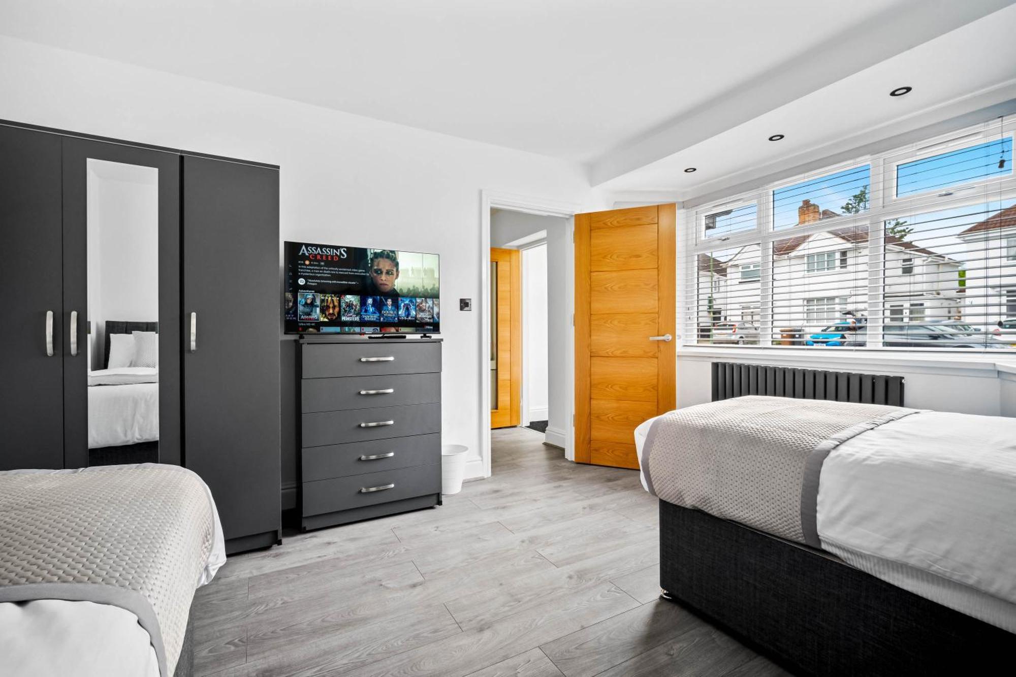 5 Bedroom House Solihull 10 Mins Drive From Bhx & Nec Private Off Road Parking Birmingham Exteriör bild